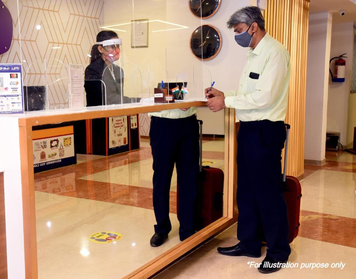 מלון ניו דלהי Oyo Rose Residency Near Dwarka Sector 9 Metro Station מראה חיצוני תמונה